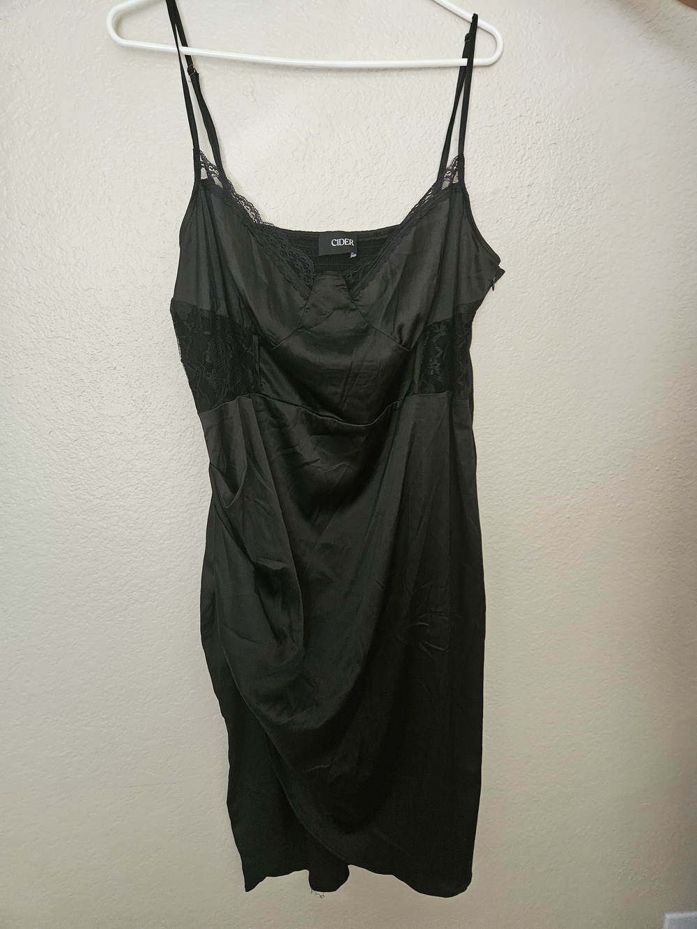 Cider Black Satin Lace-Trim Midi Dress - Picture 11 of 11